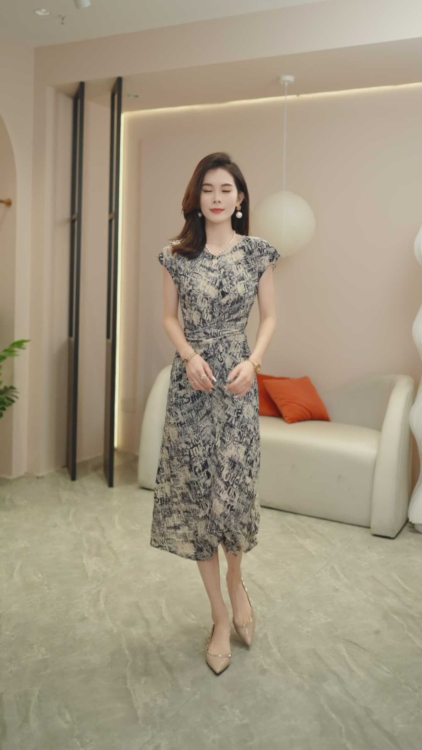 兰瑟儿复古连衣裙，收腰绑带显瘦绝绝子！