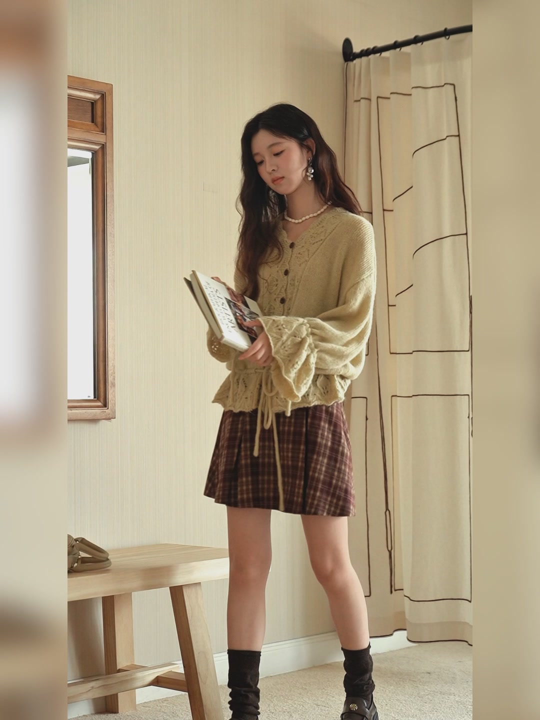 温柔陷阱还是神仙单品？我花630块买了件谜秀手工钩花毛衣开衫，结果…