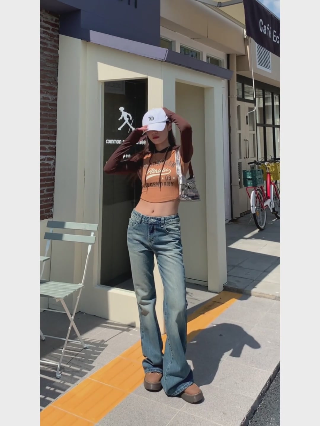 辣妹必备！这条低腰微喇牛仔裤也太显腿长了吧！