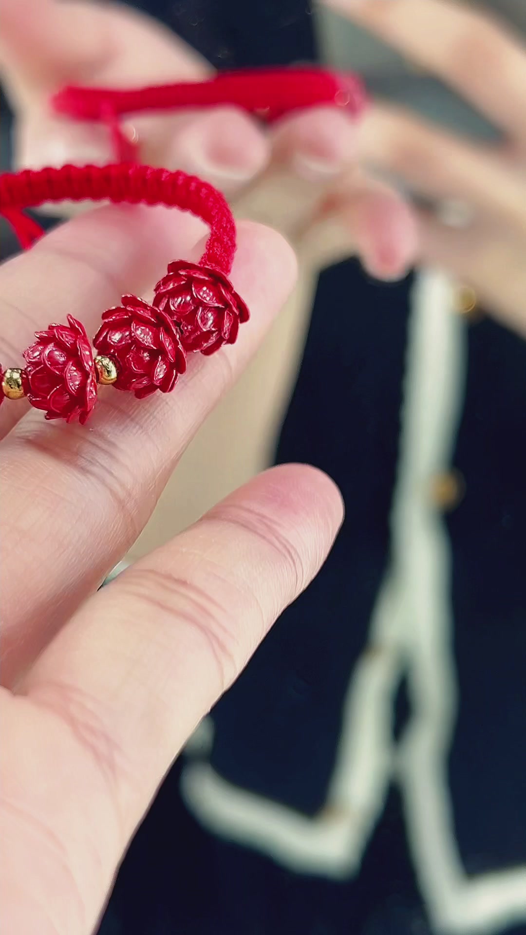 姐妹们！这个朱砂手链也太灵了吧！三阳开泰红绳，2026年好运提前get！