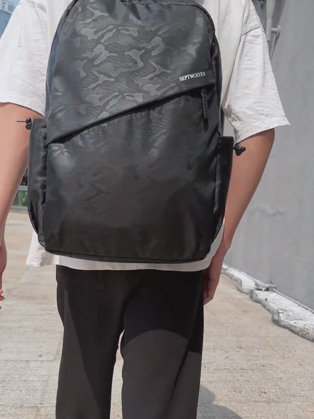 七匹狼双肩包体验：轻便出行，细节见真章