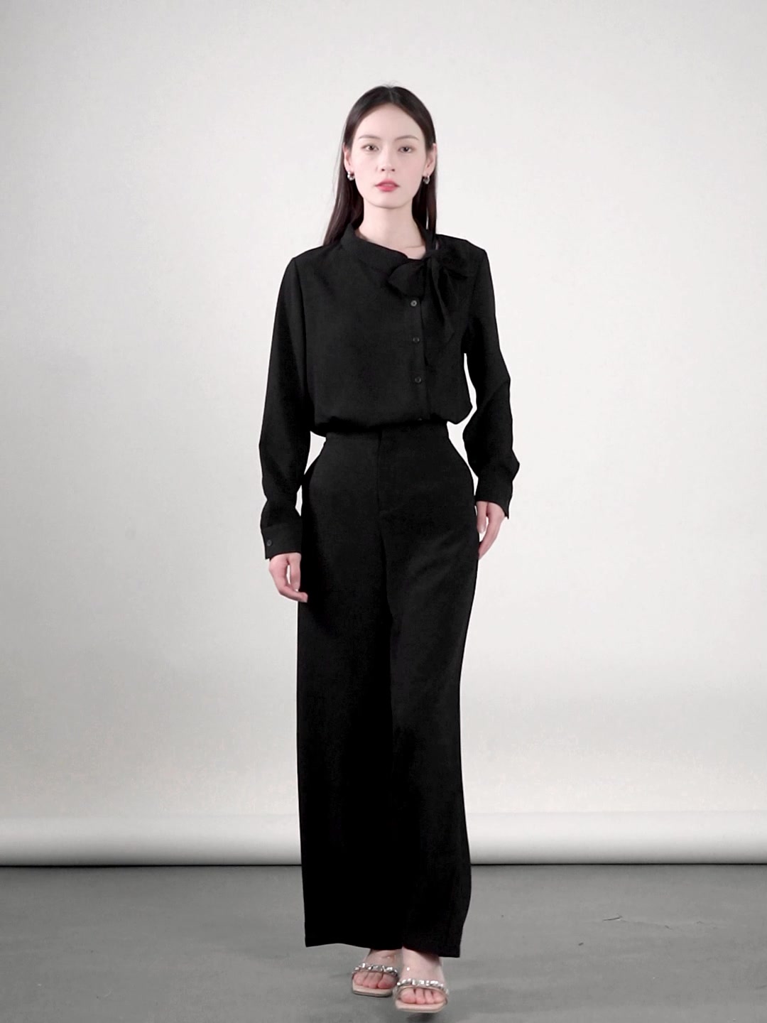 MeetMetro蝴蝶结衬衫套装：1498元买来的轻熟风，到底值不值？