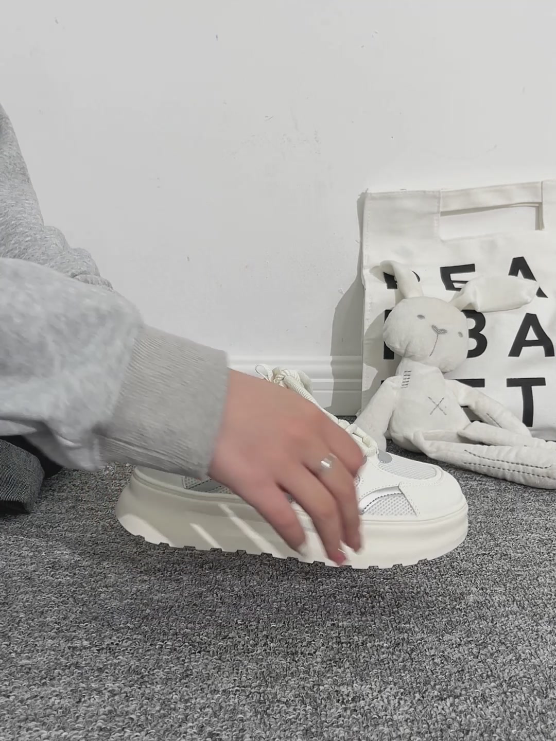 千百度豆豆鞋测评 | 商务男士的舒适新选择！