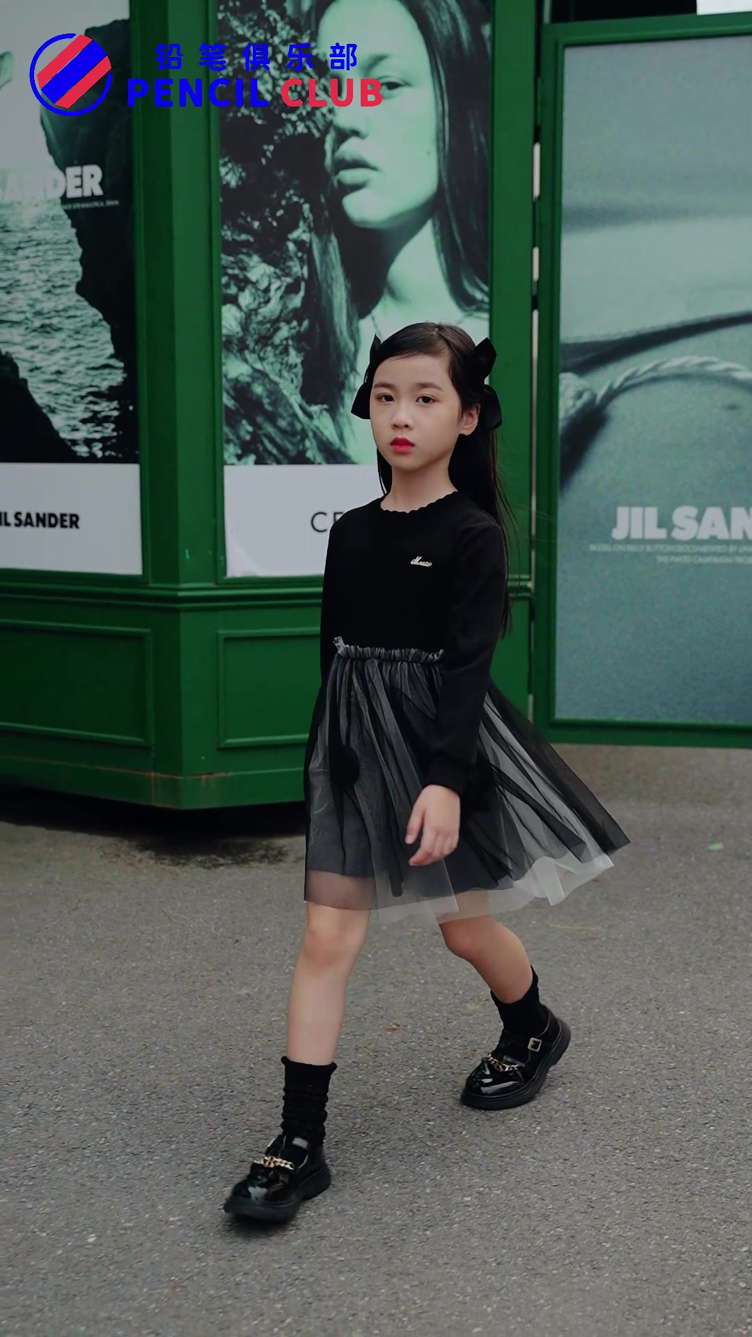 铅笔俱乐部童装测评：这件撞色衬衫，让娃秒变秋日时髦精！