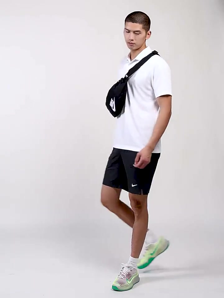 耐克斜挎包测评：这玩意儿到底能不能装？