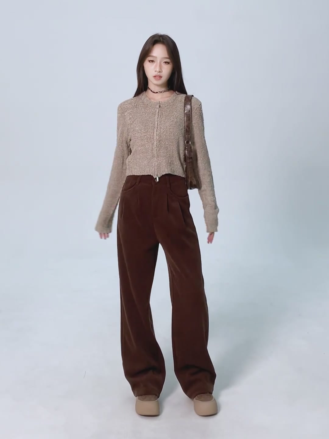 这条灯芯绒裤，让我在“复古”和“土味”之间反复横跳