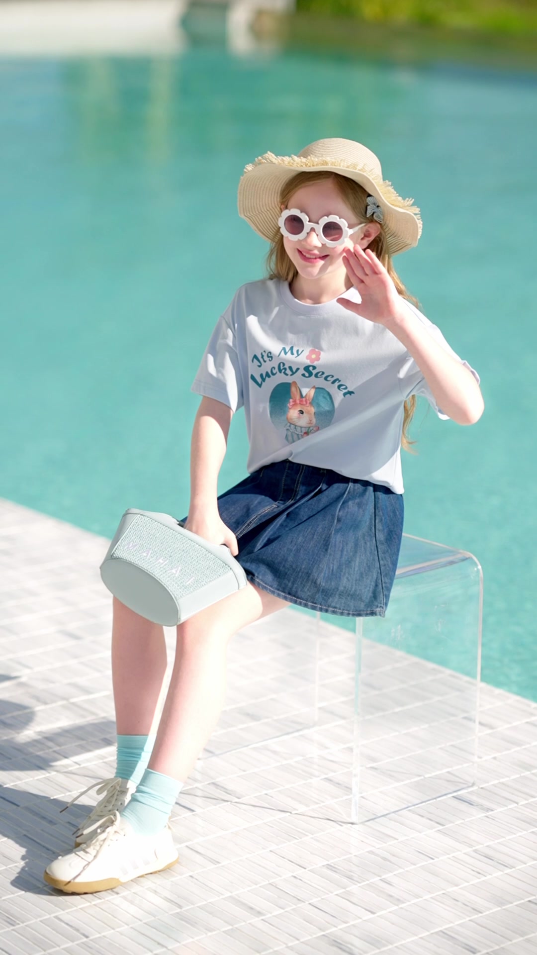 牛仔A字裙：让小女孩的夏日冒险更自由