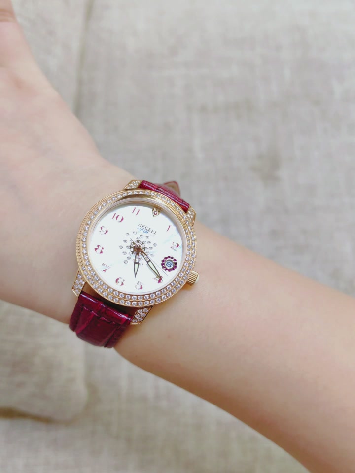 冲动消费的意外惊喜：宾爵BEGEEL繁花女表，两千块买到了什么？