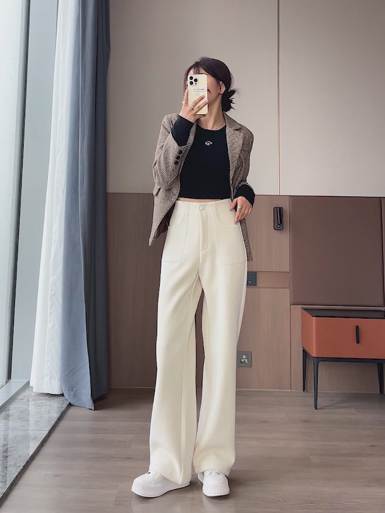 今芙加绒雪尼尔阔腿裤，冬天也能穿出慵懒感！