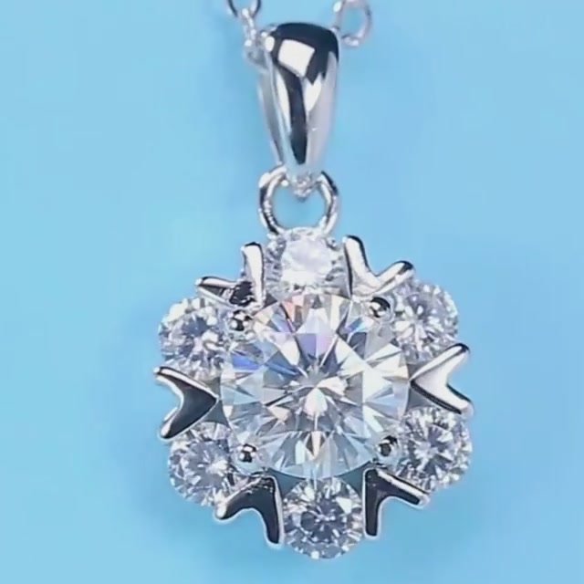 2克拉VVS莫桑钻吊坠，599元值不值？我的真实体验分享